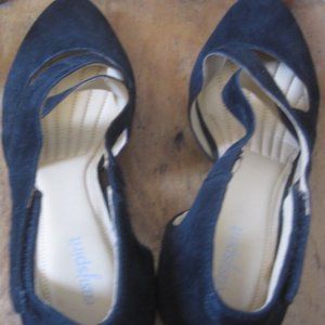 Like New! Easy Spirit Leather Suede heels, Sz 9.5
